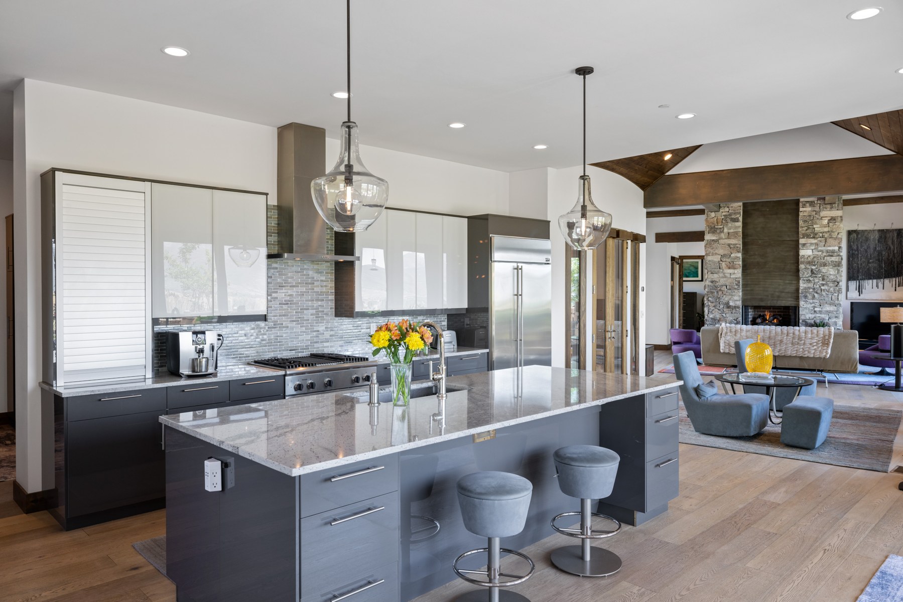 Burns Residence — Kitchen and island
